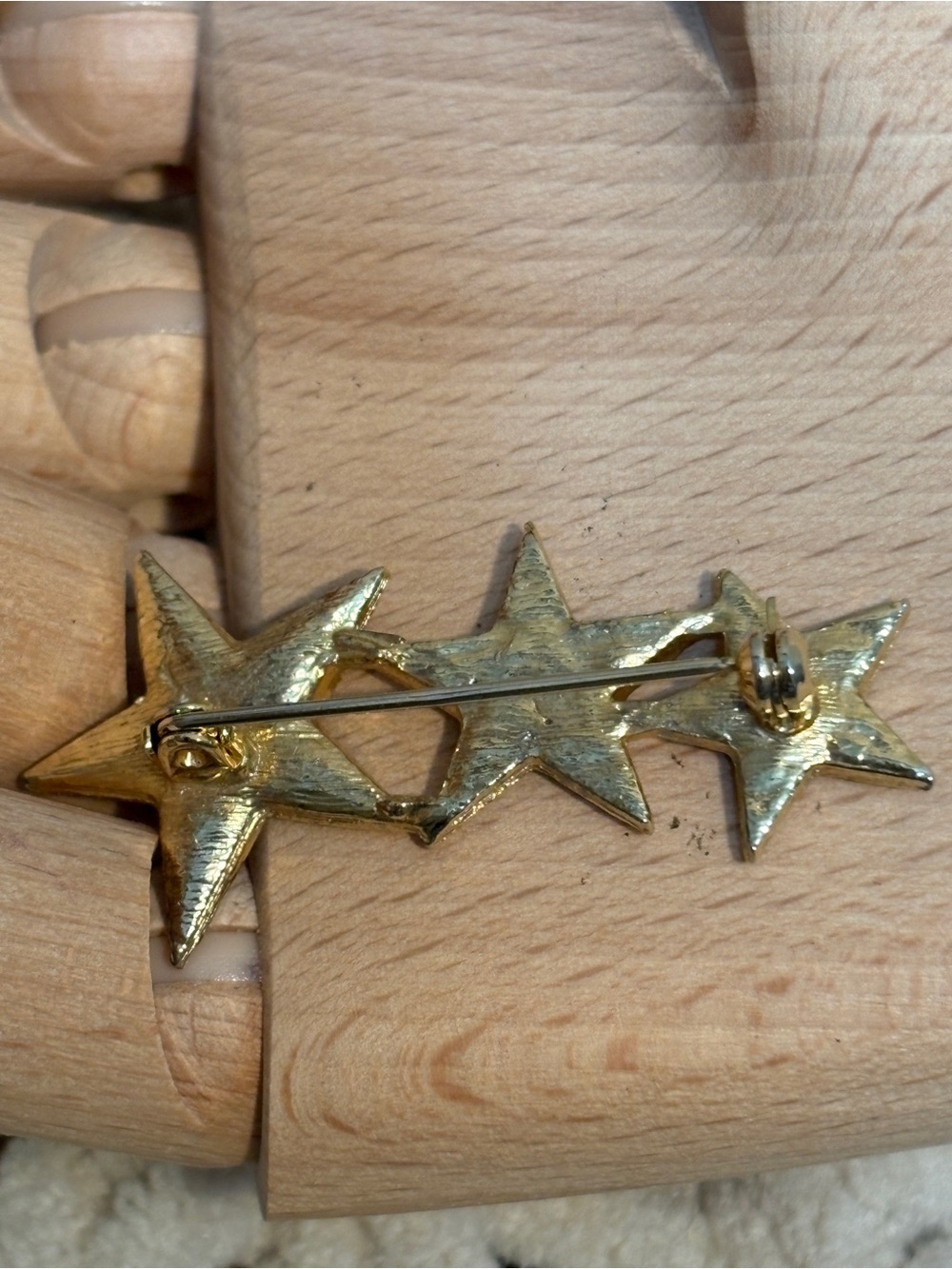 Vintage Gold Star Rhinestone Brooch - Sparkling Clear Crystal Accent - Picture 8 of 9